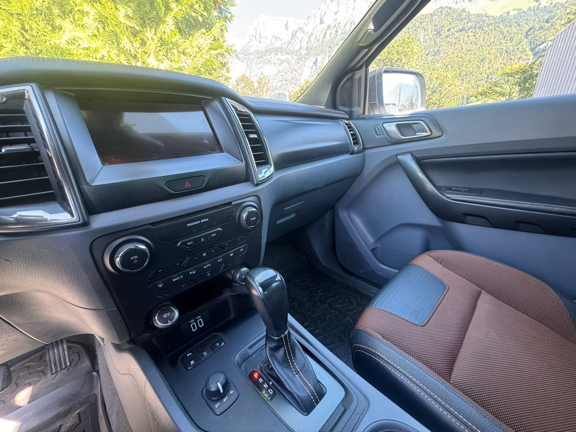 FORD Ranger Wildtrak 3.2 TDCi 4x4 A-image-9