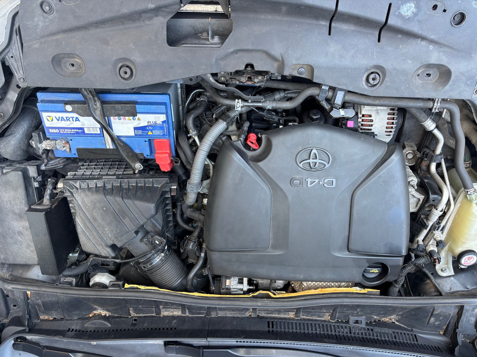 TOYOTA 2.0 CDTI-image-15