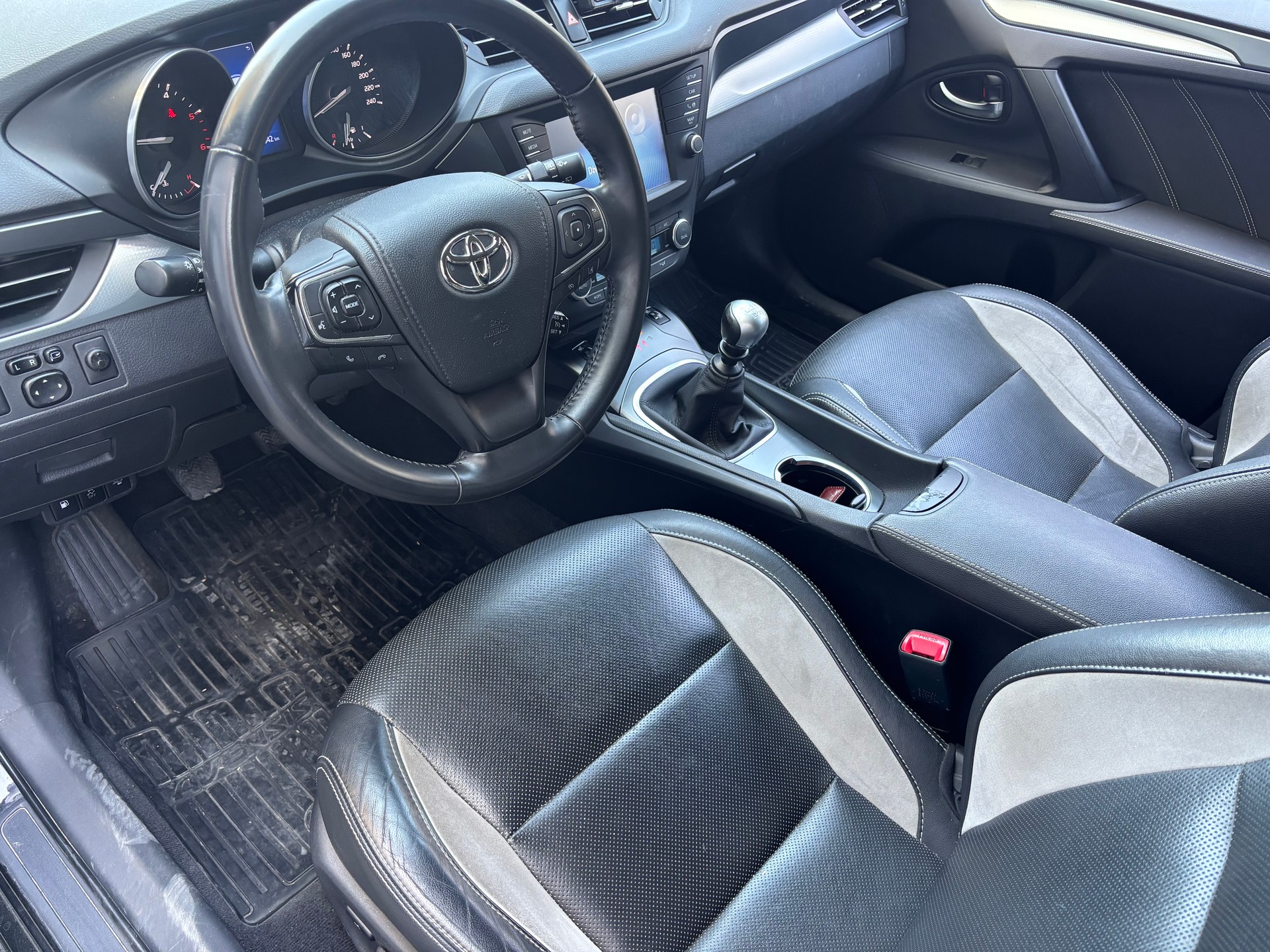 TOYOTA 2.0 CDTI-image-8