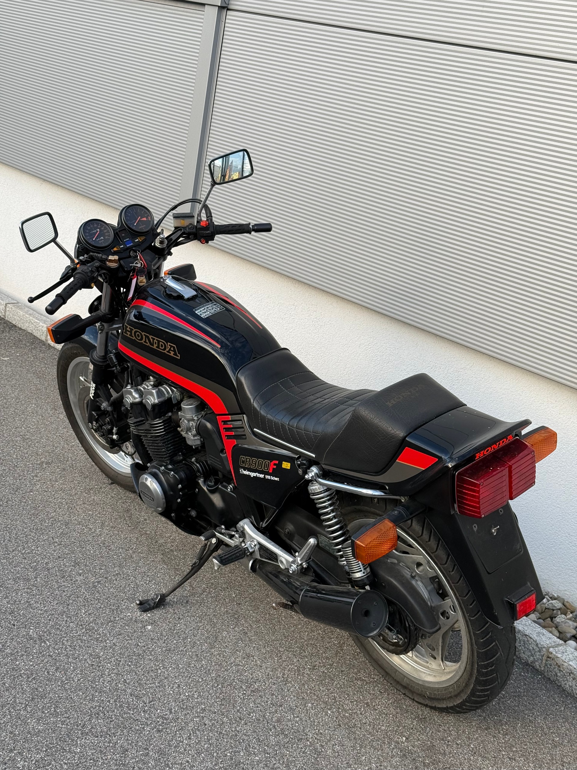 HONDA CB 900 F-image-7