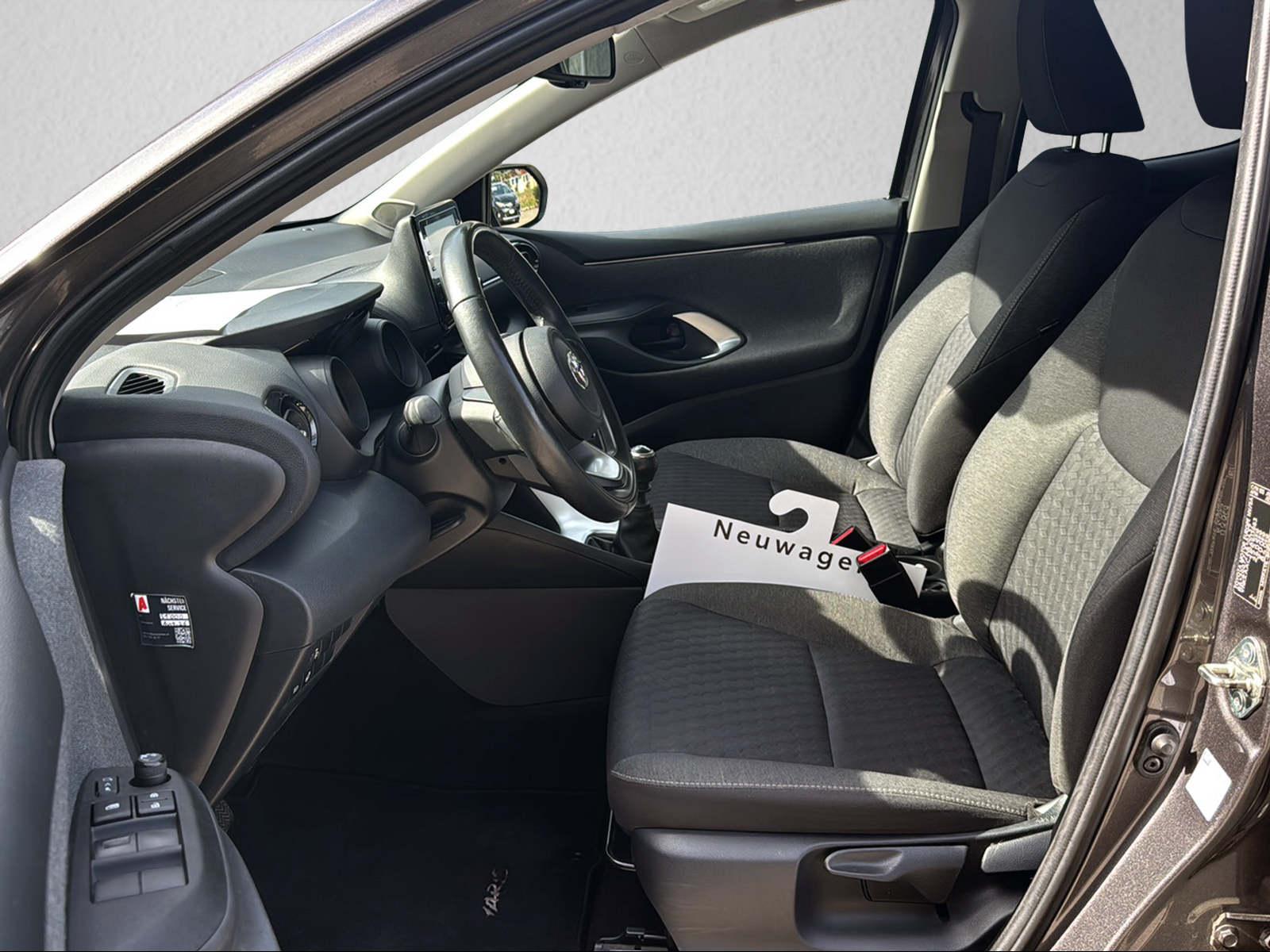 TOYOTA Yaris 1.5 VVT-iE Trend-image-2
