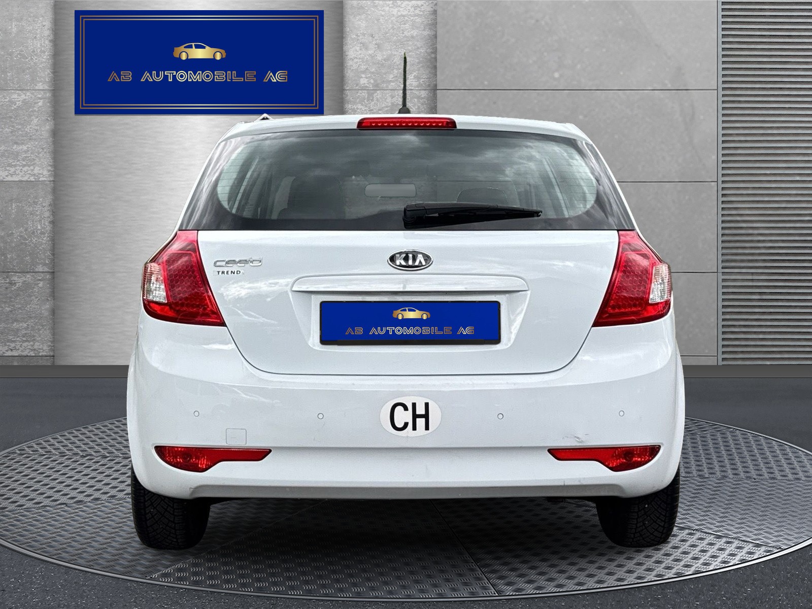 KIA Cee'd 1.6 16V Trend Automatic-image-5