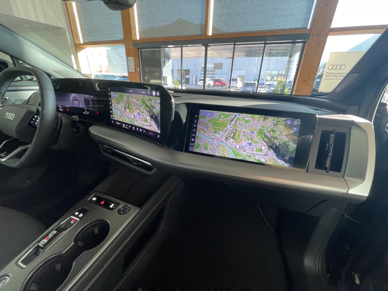 AUDI Q4 e-tron SUV quattro performance Swiss Ski-image-15