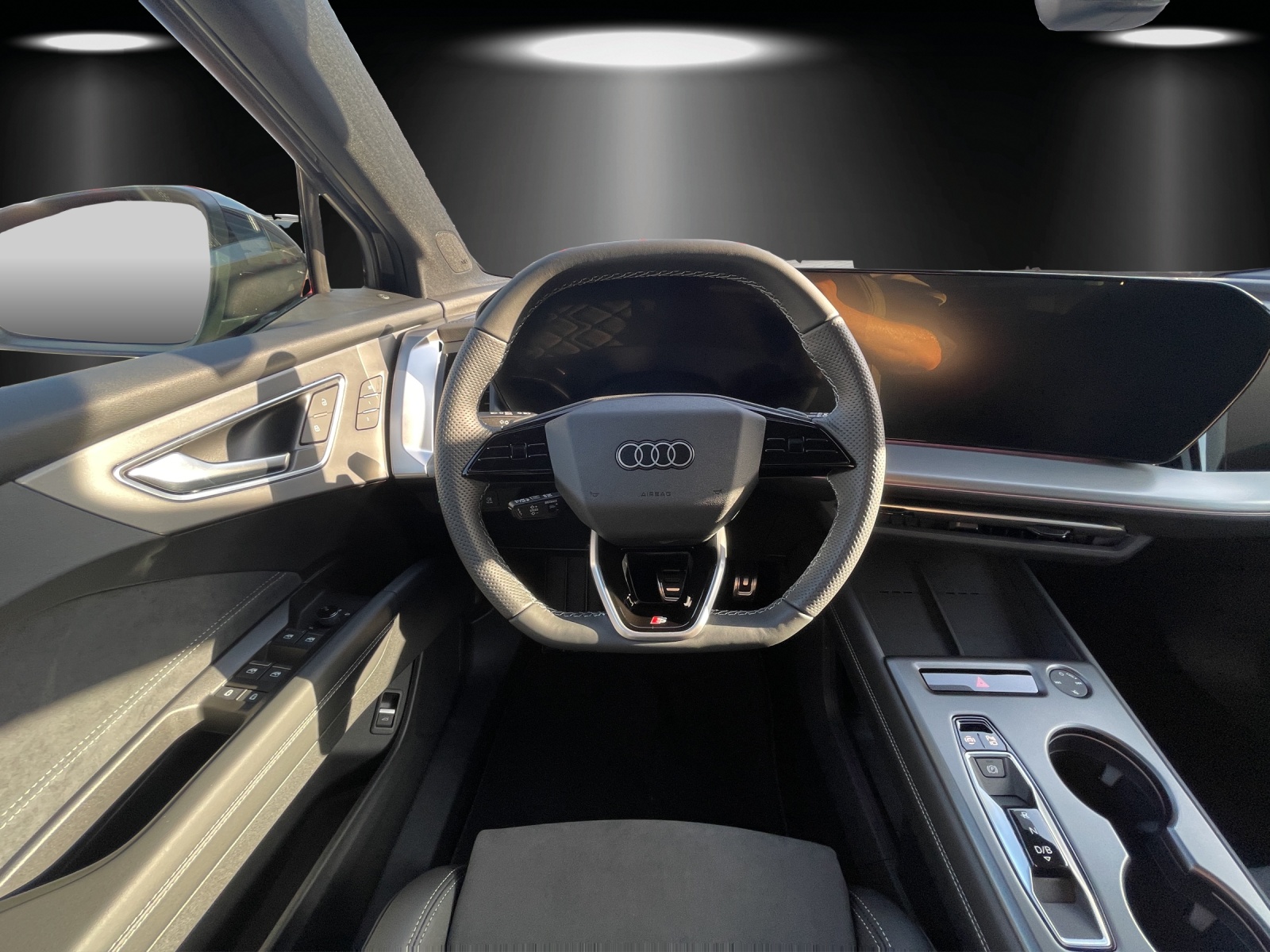 AUDI Q4 e-tron SUV quattro performance Swiss Ski-image-12