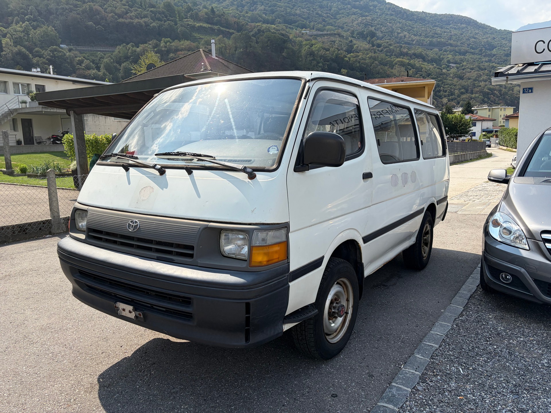 TOYOTA Hiace 2.4 4x4 Saloon Jub.-image-2