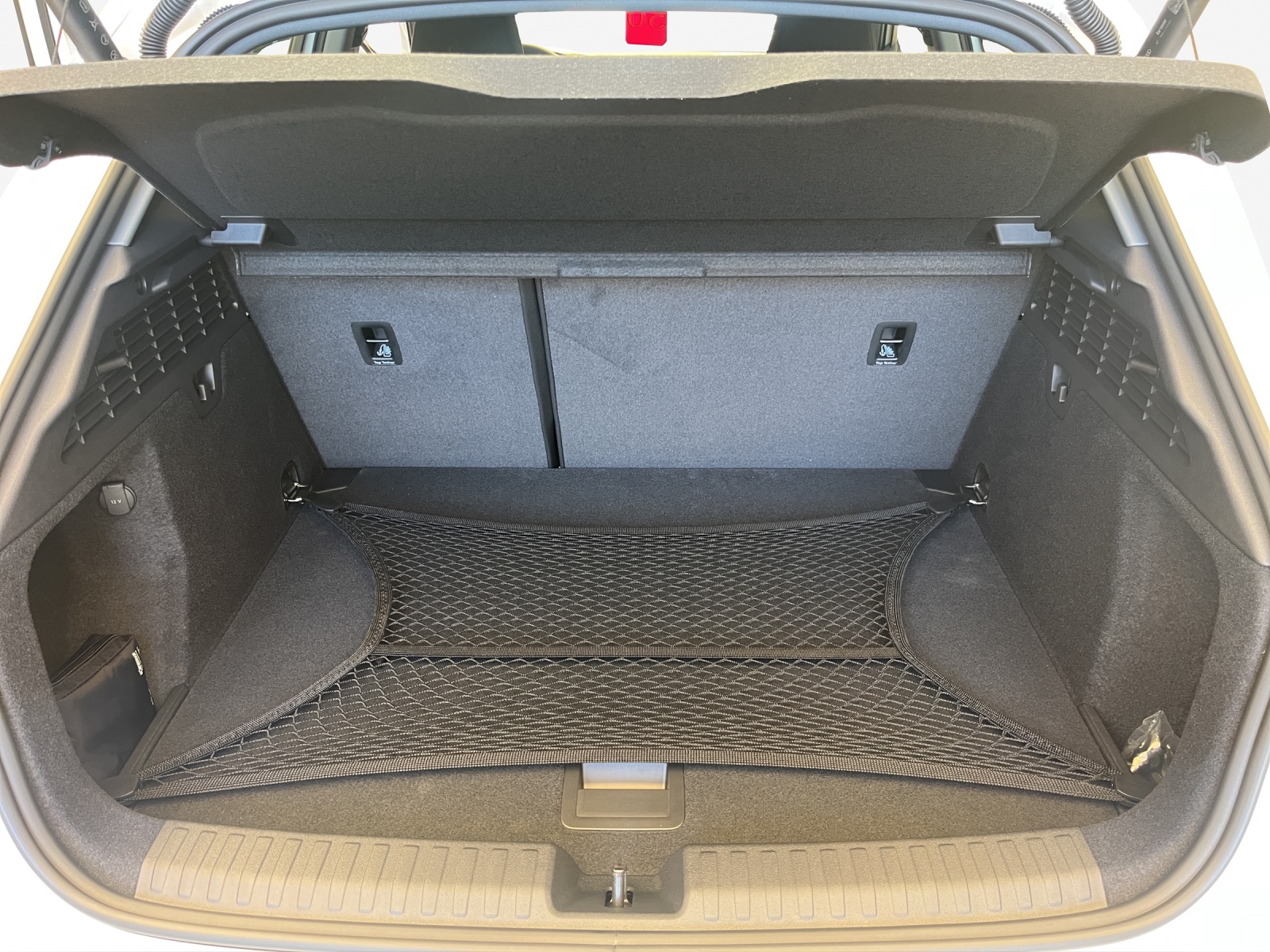 AUDI A3 Sportback TFSI 110 kW S line Attraction S tronic-image-12