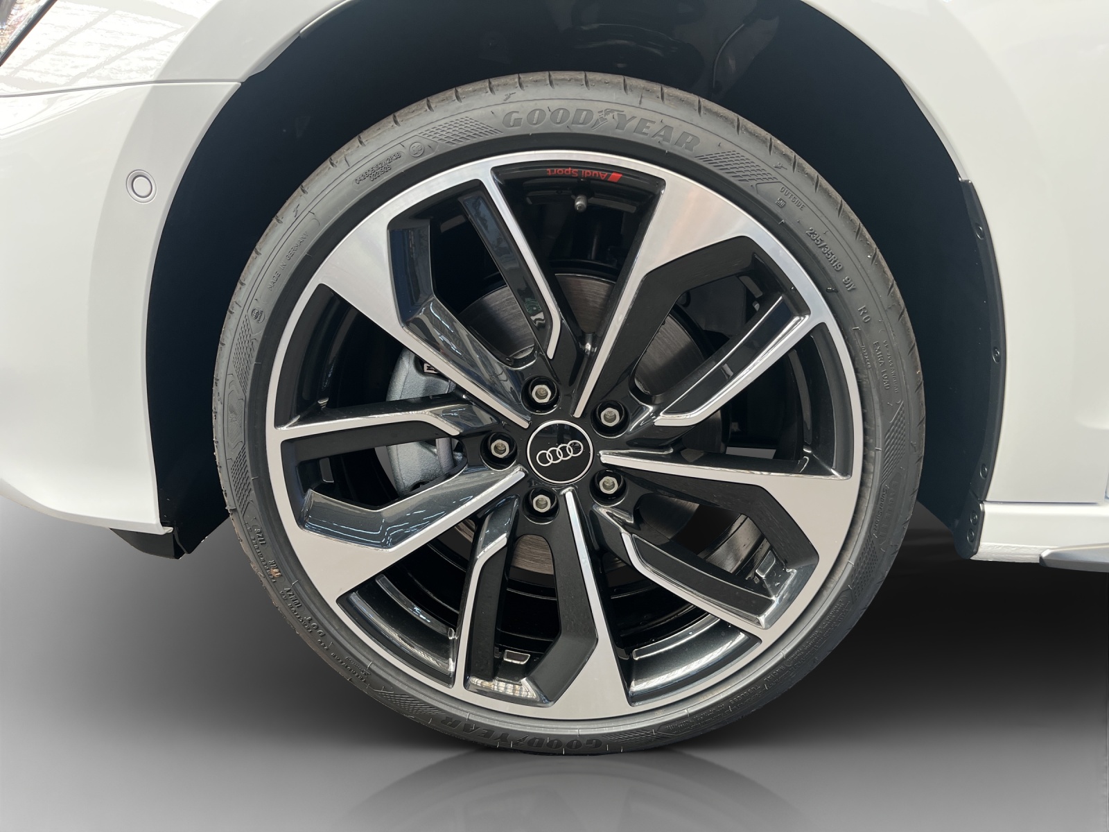 AUDI A3 Sportback TFSI 110 kW S line Attraction S tronic-image-13