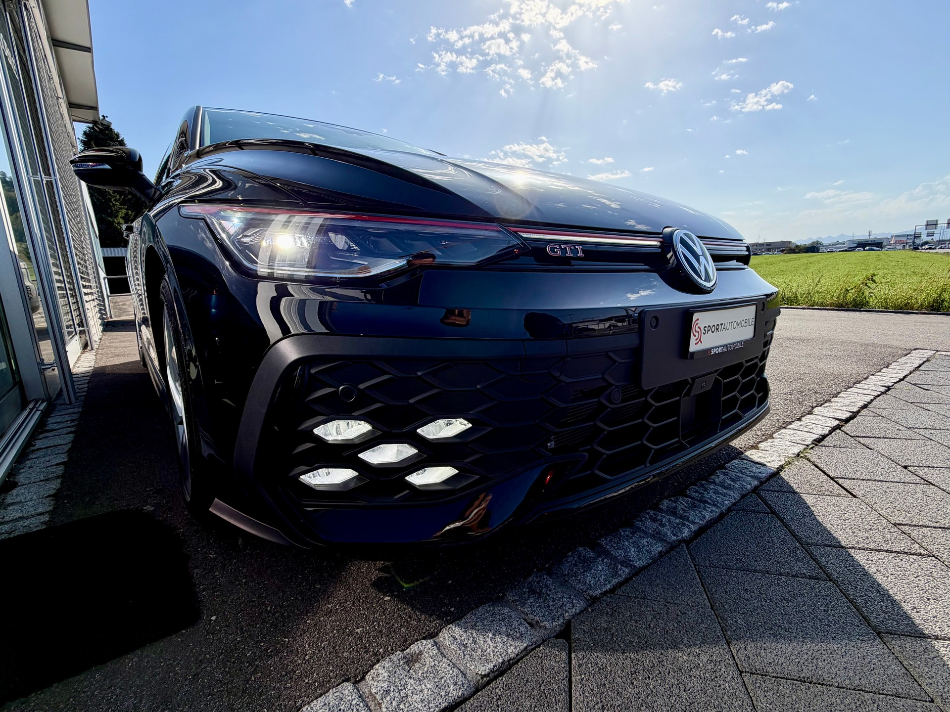VW Golf 2.0 TSI GTI DSG *CH Fahrzeug*-image-5