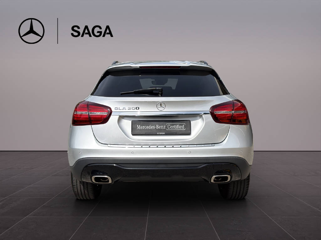 MERCEDES-BENZ GLA 200 Urban-image-4