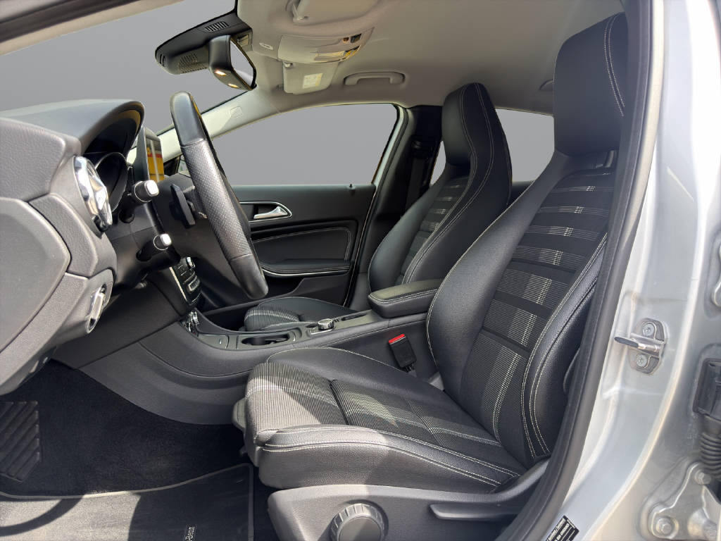 MERCEDES-BENZ GLA 200 Urban-image-7