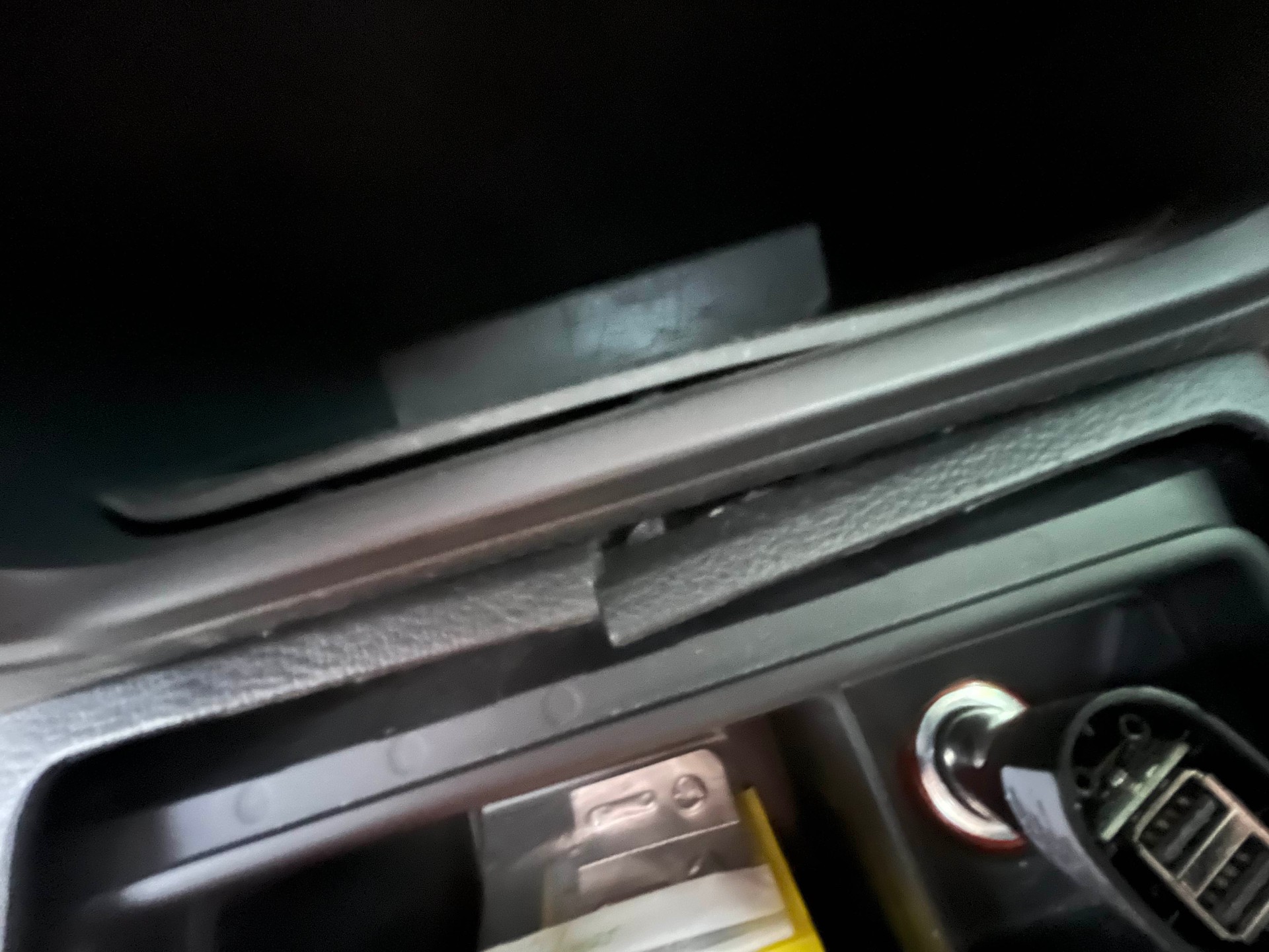 VW 2.0 TSI 170 Track & Field-image-9
