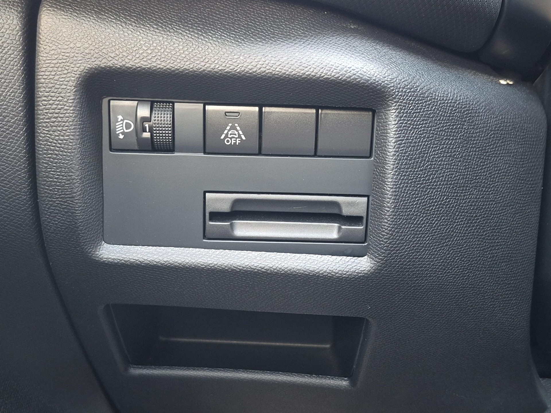 CITROEN C5 Aircross 1.5 BlueHDi Shine-image-16