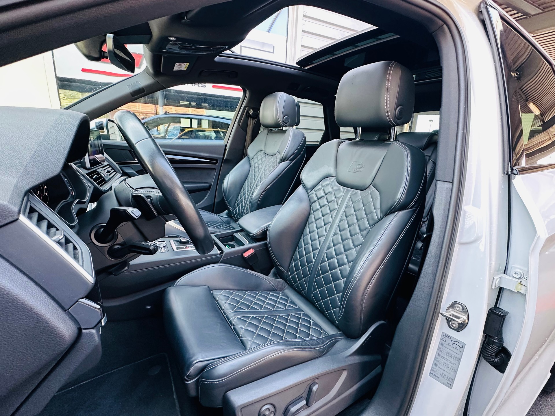 AUDI SQ5 3.0 TFSI quattro S-tronic-image-14