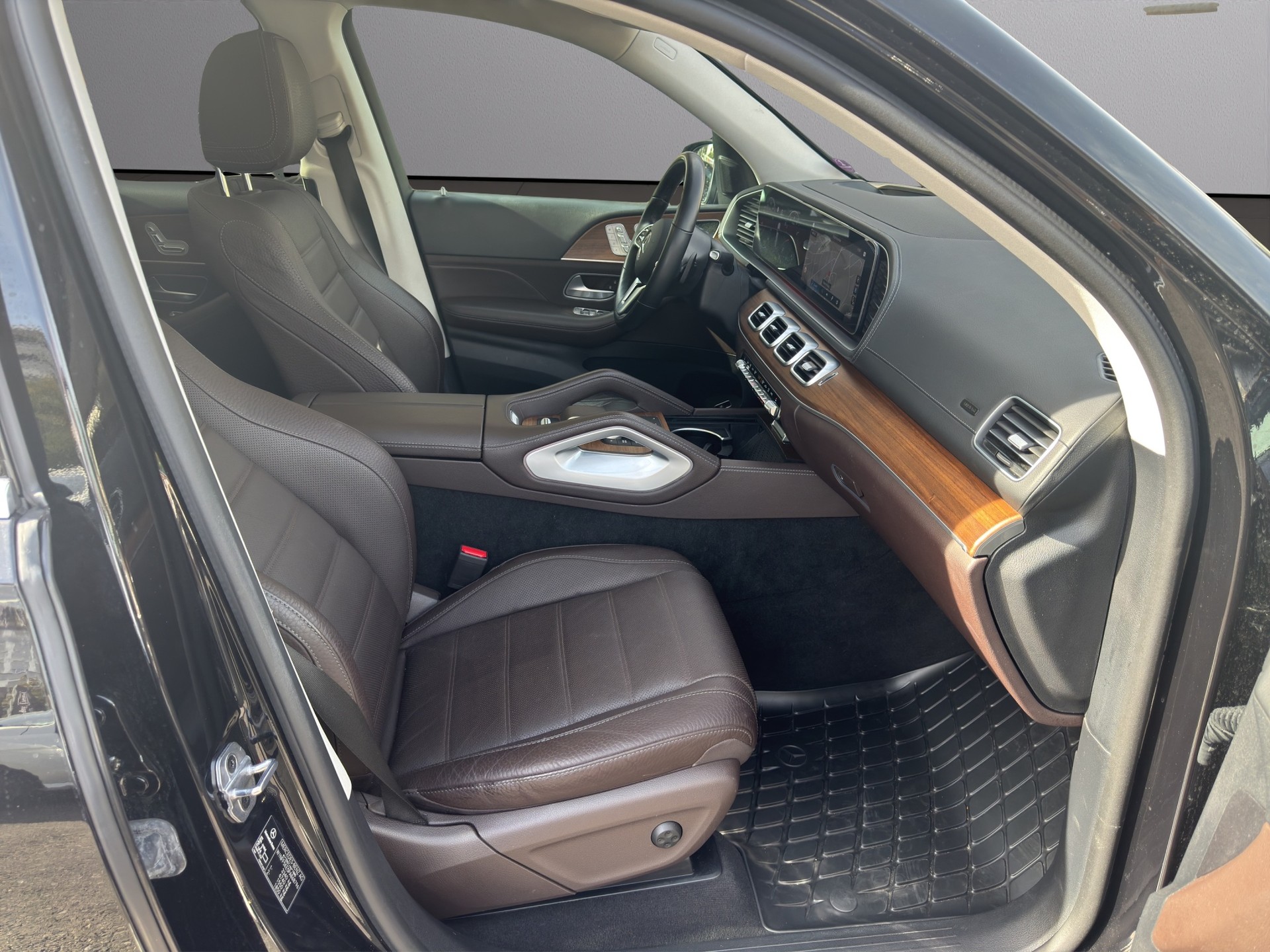 MERCEDES-BENZ GLS 450 4Matic AMG Line 9G-Tronic-image-14