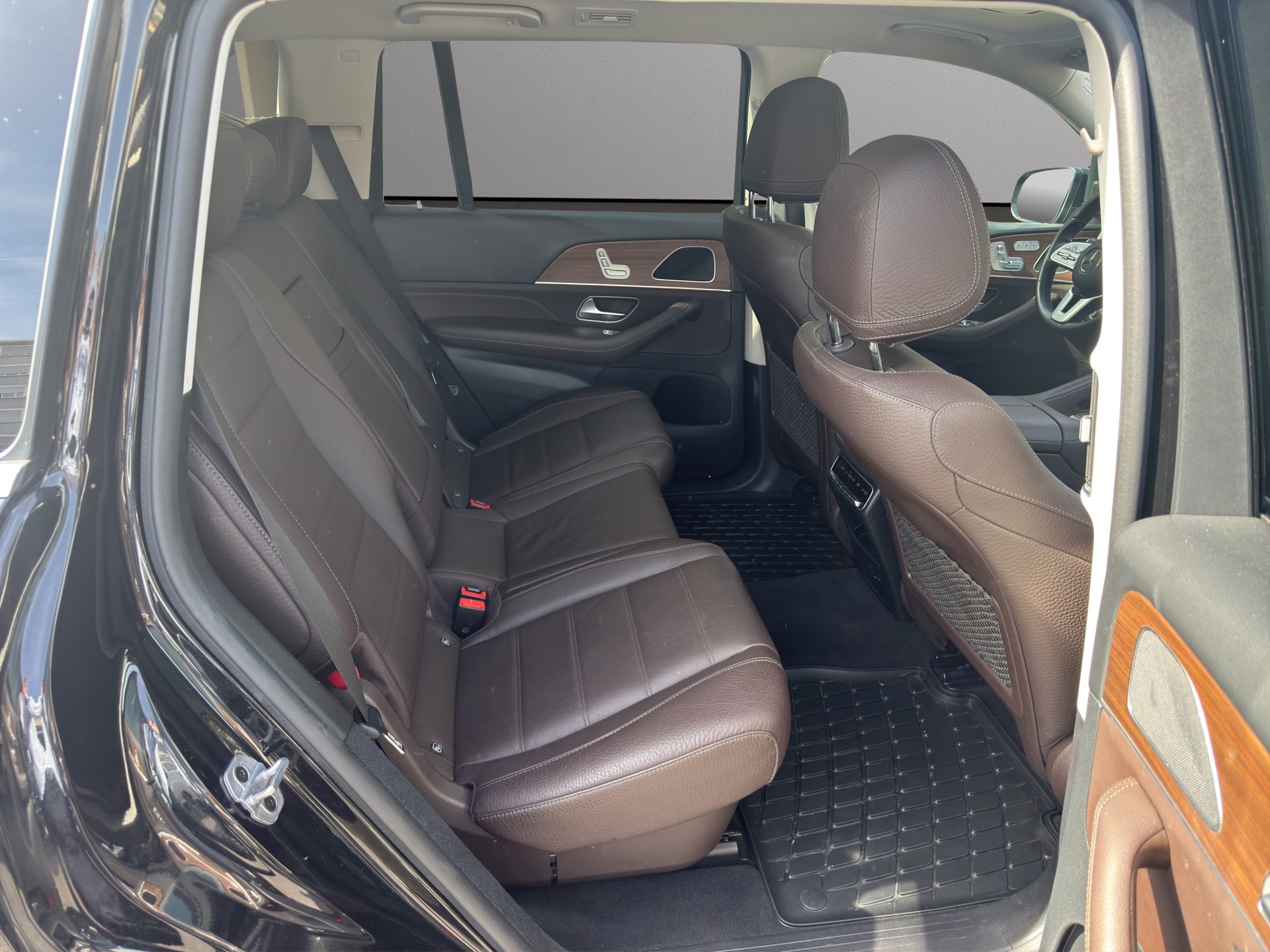 MERCEDES-BENZ GLS 450 4Matic AMG Line 9G-Tronic-image-15