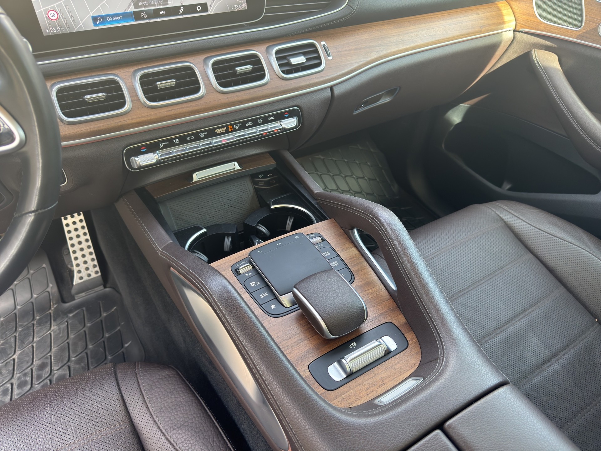 MERCEDES-BENZ GLS 450 4Matic AMG Line 9G-Tronic-image-12
