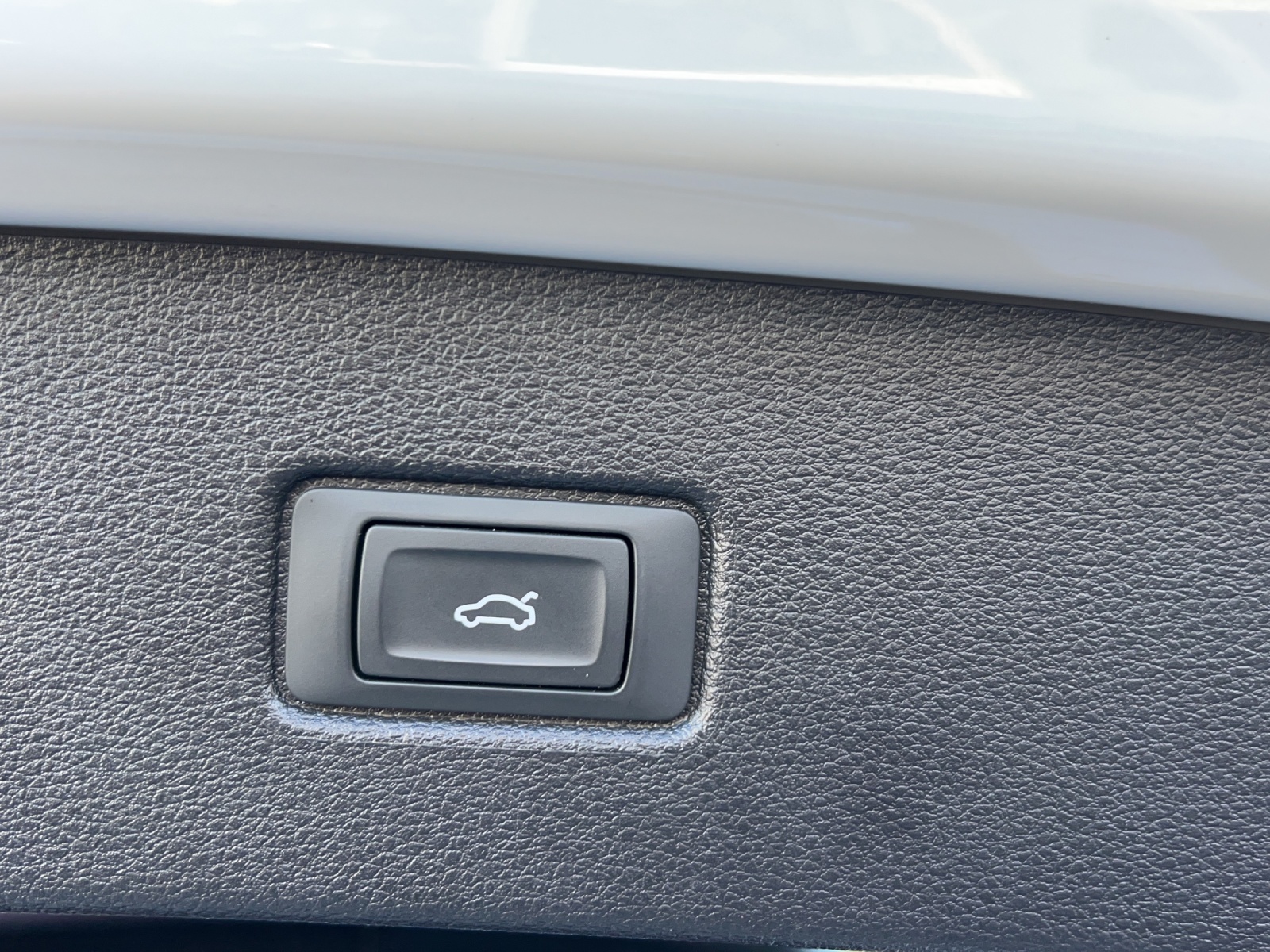 AUDI SQ7 4.0 TDI quattro tiptronic-image-9