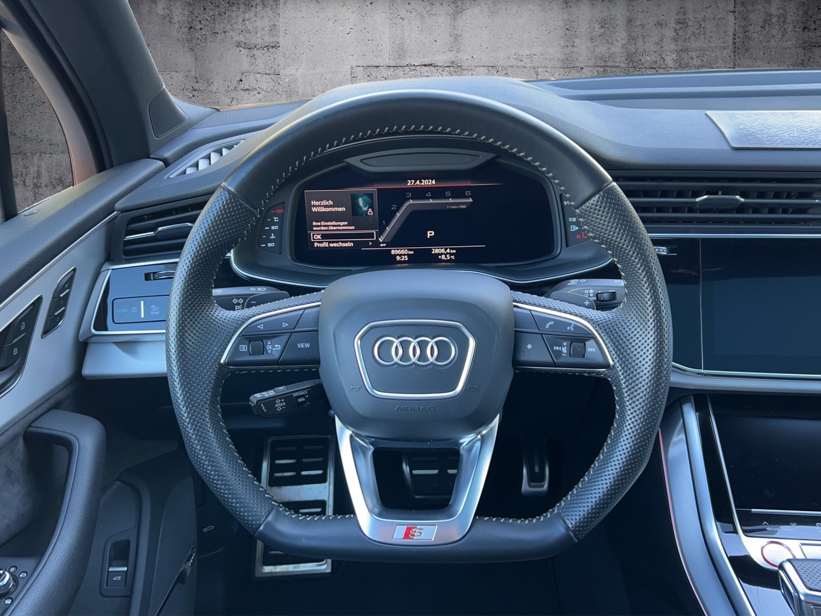 AUDI SQ7 4.0 TDI quattro tiptronic-image-14