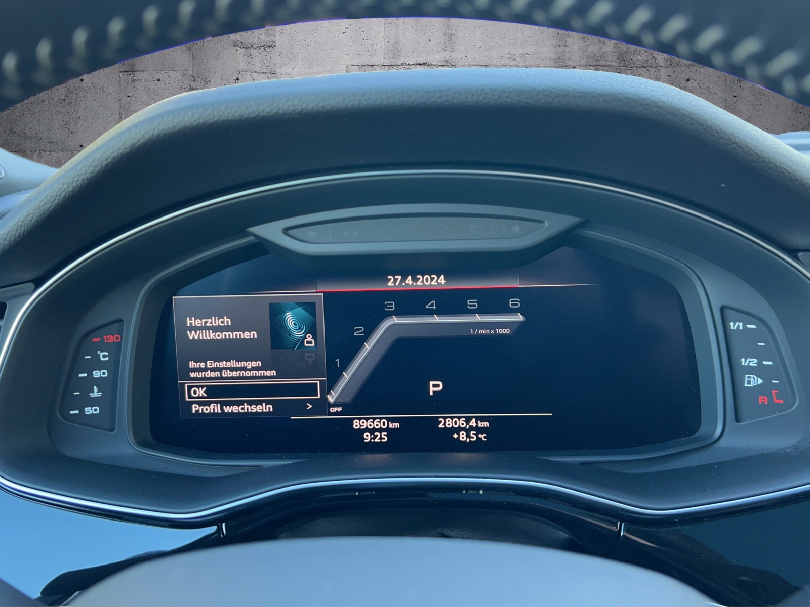 AUDI SQ7 4.0 TDI quattro tiptronic-image-15