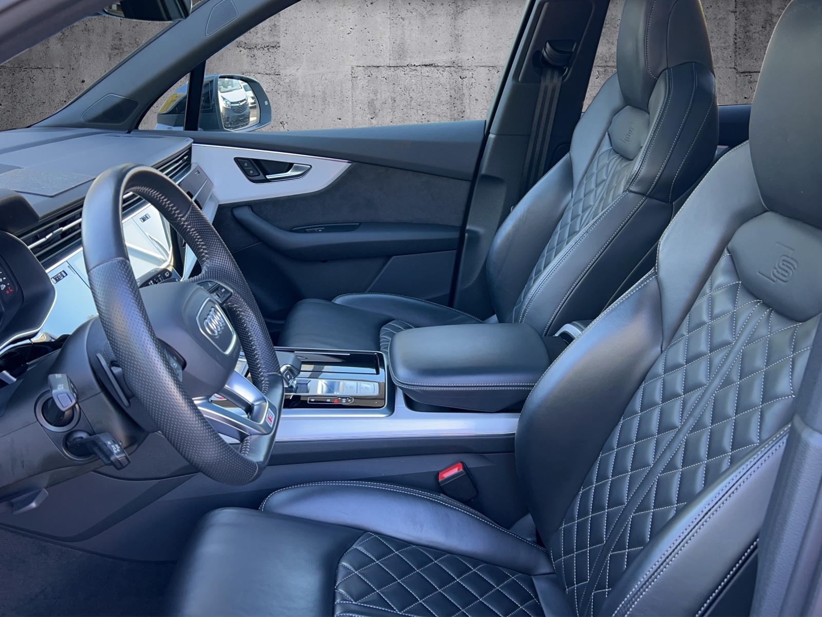 AUDI SQ7 4.0 TDI quattro tiptronic-image-11