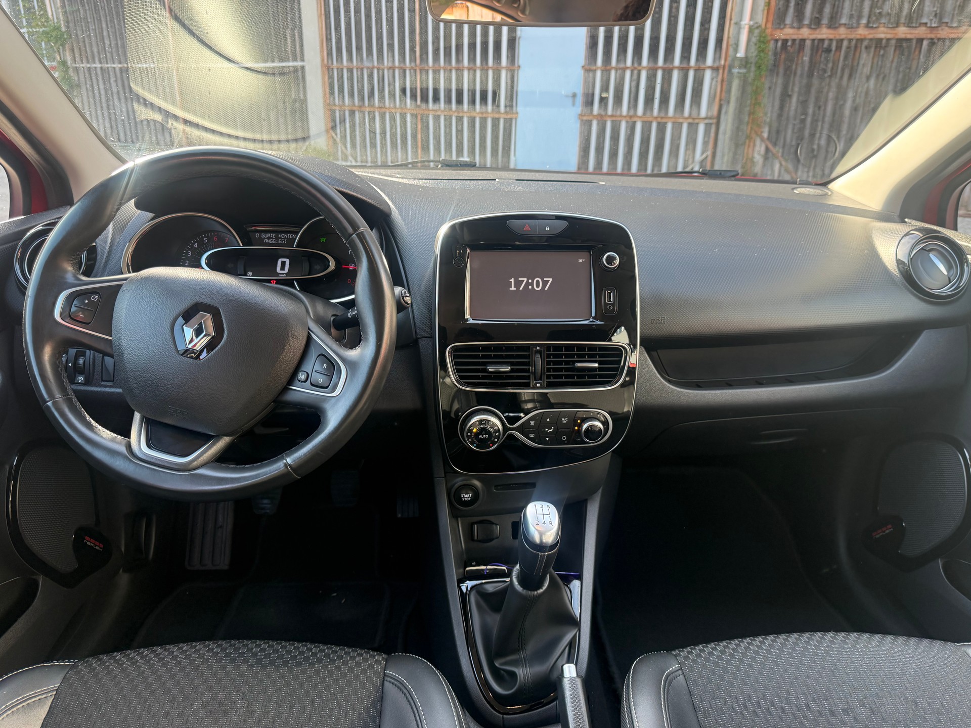 RENAULT Clio 0.9 12V Intens-image-7