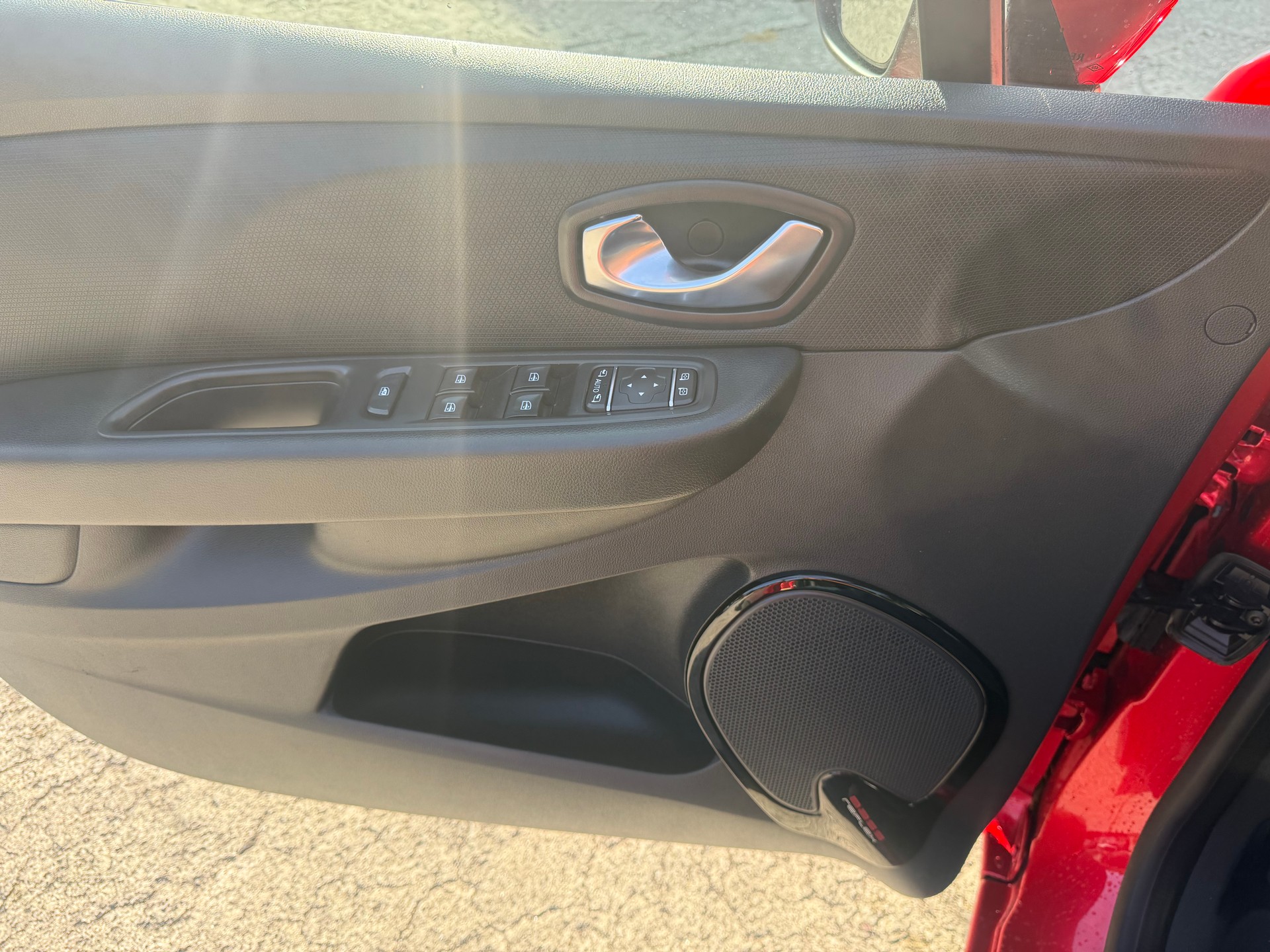 RENAULT Clio 0.9 12V Intens-image-10