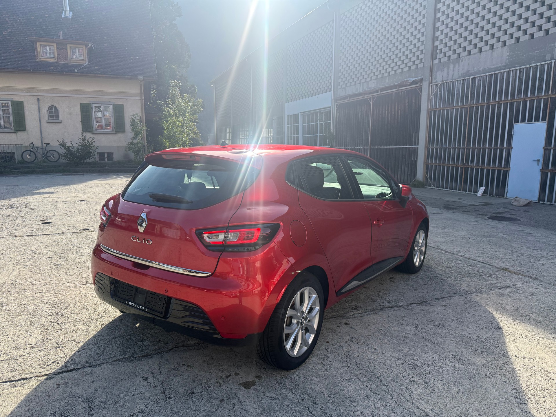 RENAULT Clio 0.9 12V Intens-image-3
