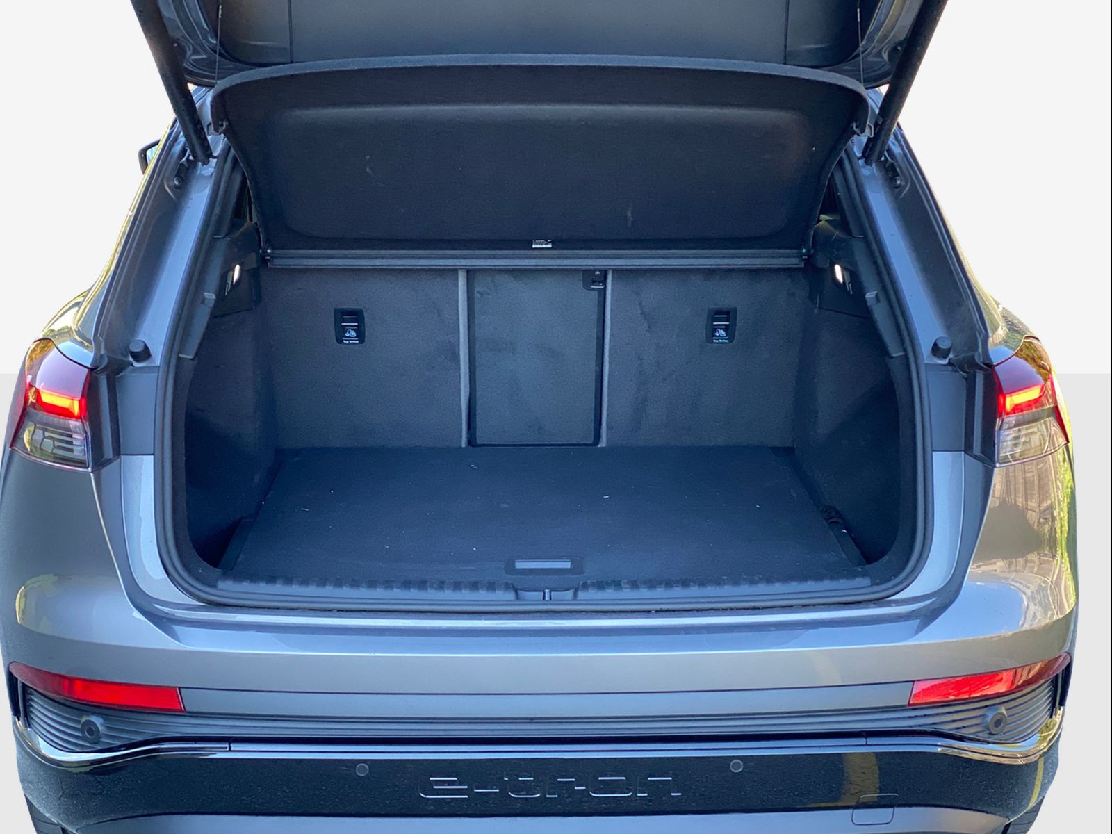 AUDI Q4 e-tron 50 quattro-image-9