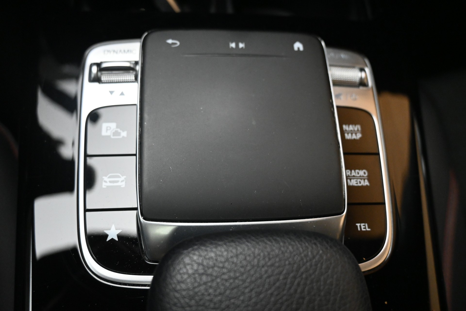 MERCEDES-BENZ A 200 AMG Line 7G-DCT*Limousine*-image-13