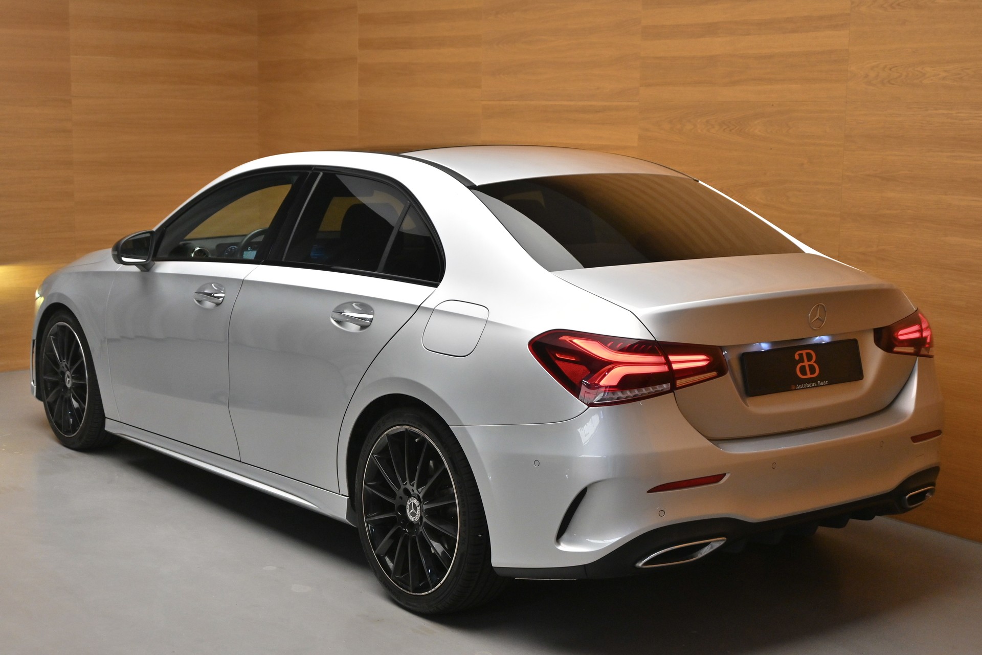 MERCEDES-BENZ A 200 AMG Line 7G-DCT*Limousine*-image-4