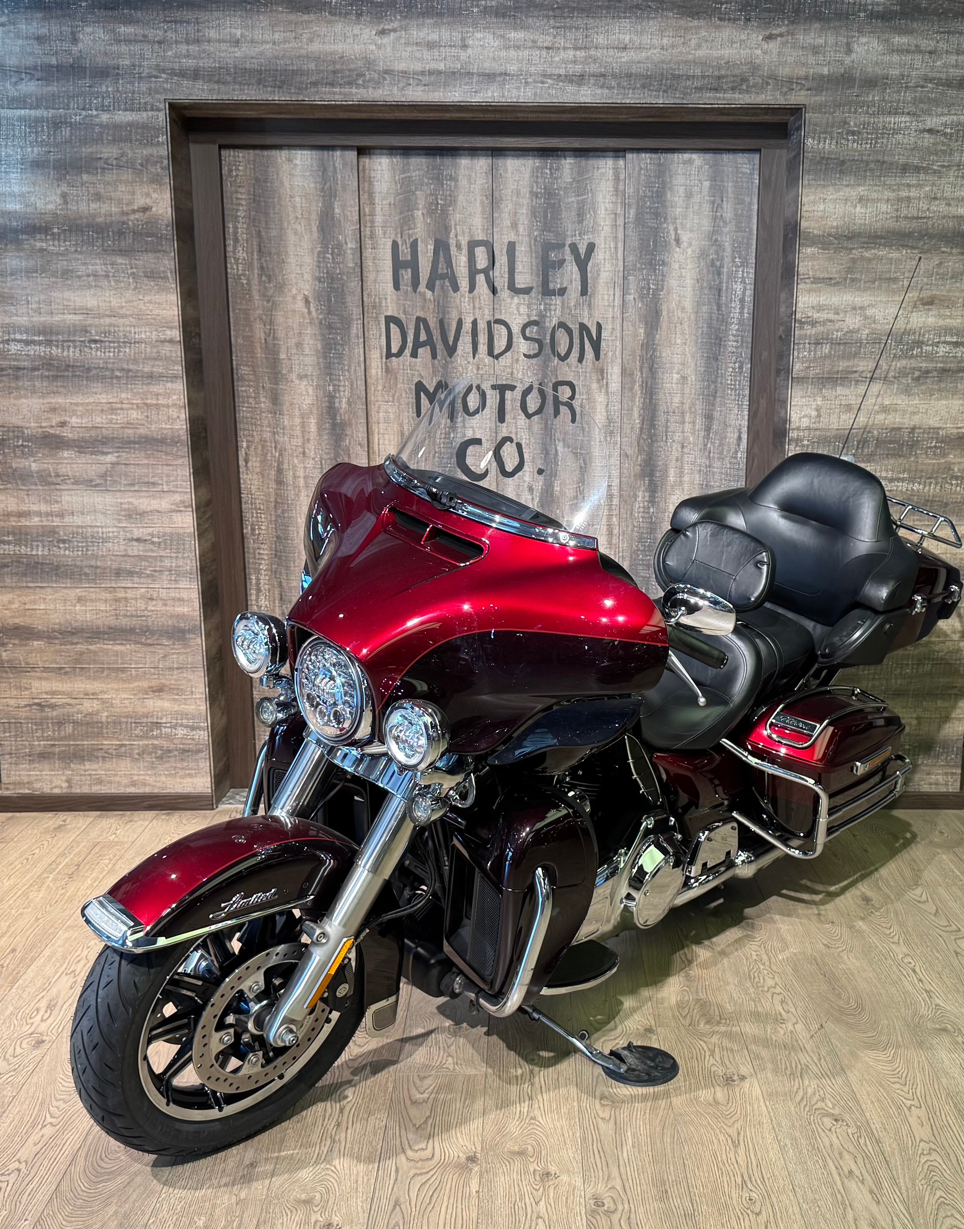 HARLEY-DAVIDSON FLHTK Electra Glide Ultra Limited-showroom-element-2