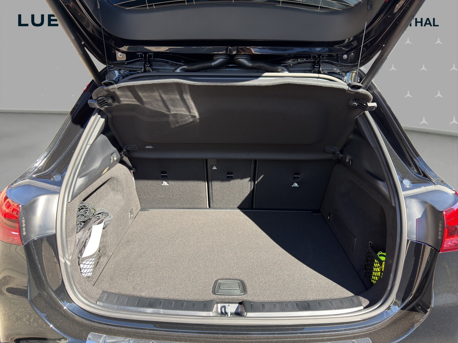 MERCEDES-BENZ GLA 250 4Matic 8G-DCT Swiss Star-image-14