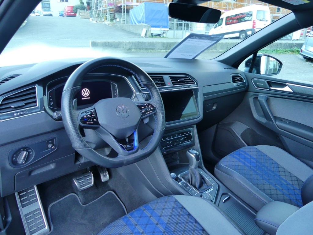 VW Tiguan 2.0TSI R 4Motion DSG-image-6