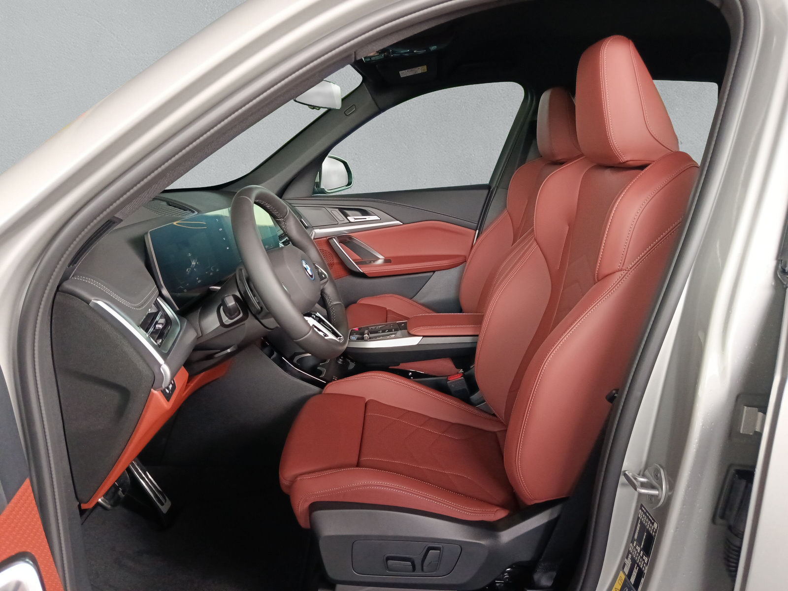 BMW iX1 eDrive 20 Edition M Sport-image-11