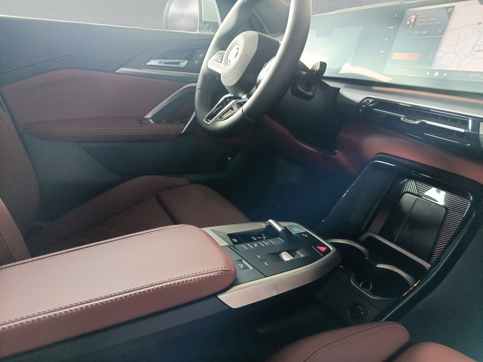 BMW iX1 eDrive 20 Edition M Sport-image-14