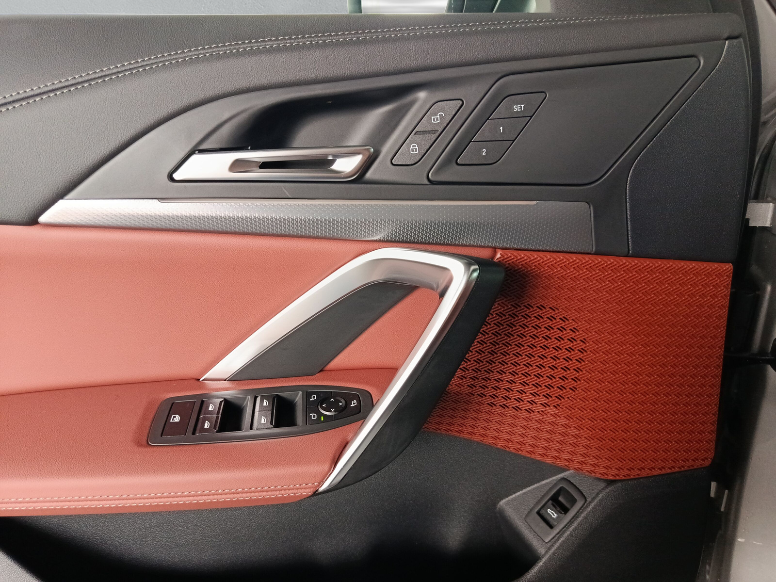 BMW iX1 eDrive 20 Edition M Sport-image-21