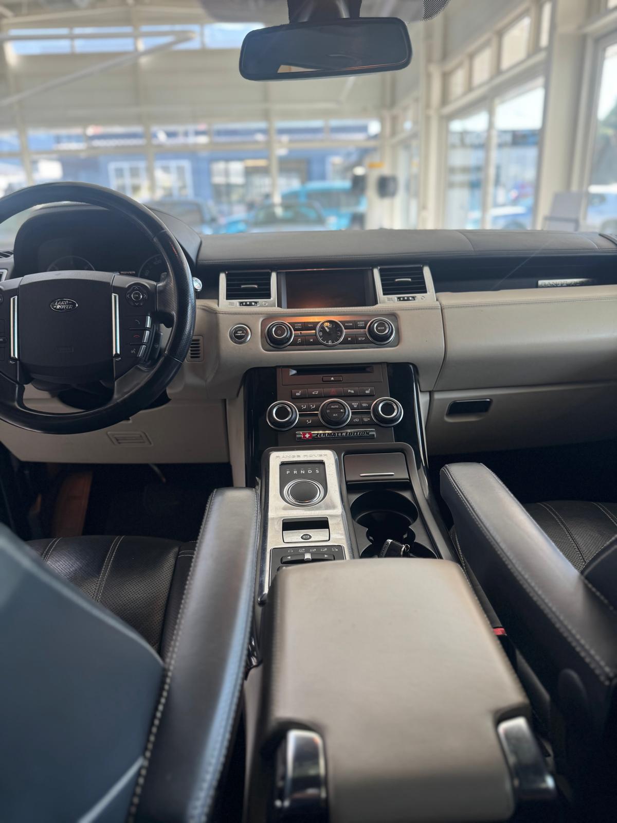 LAND ROVER Range Rover Sport 3.0 TDV6 Zermatt Automatic-image-9
