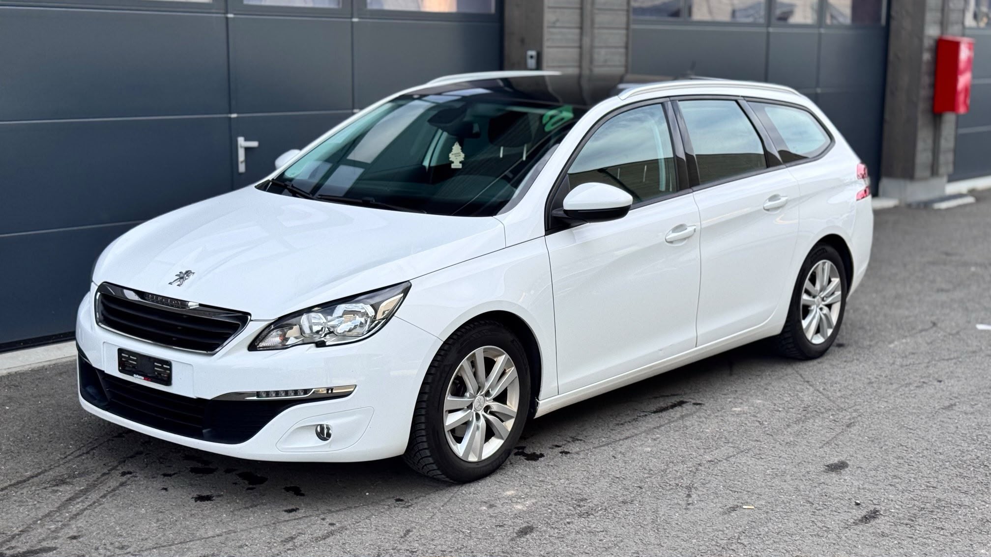 Car photo