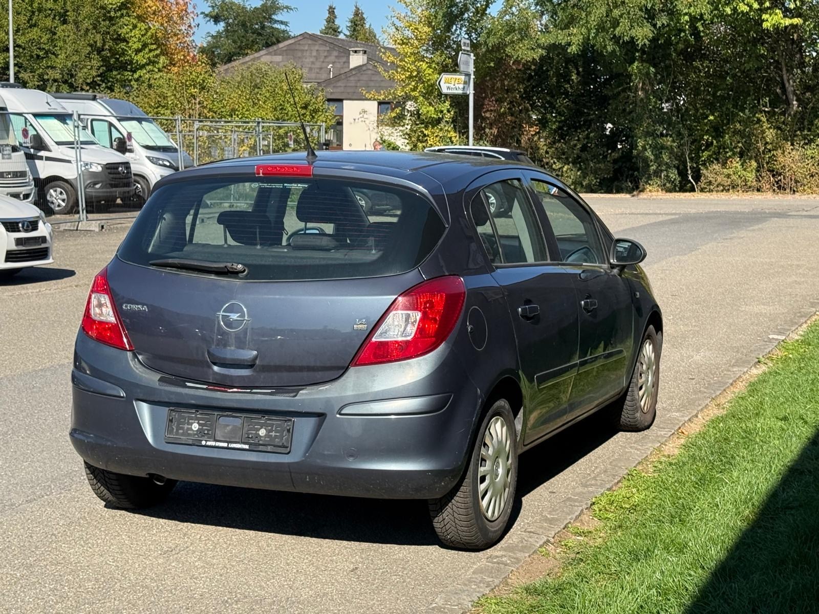 OPEL Corsa 1.4 TP Enjoy-image-3