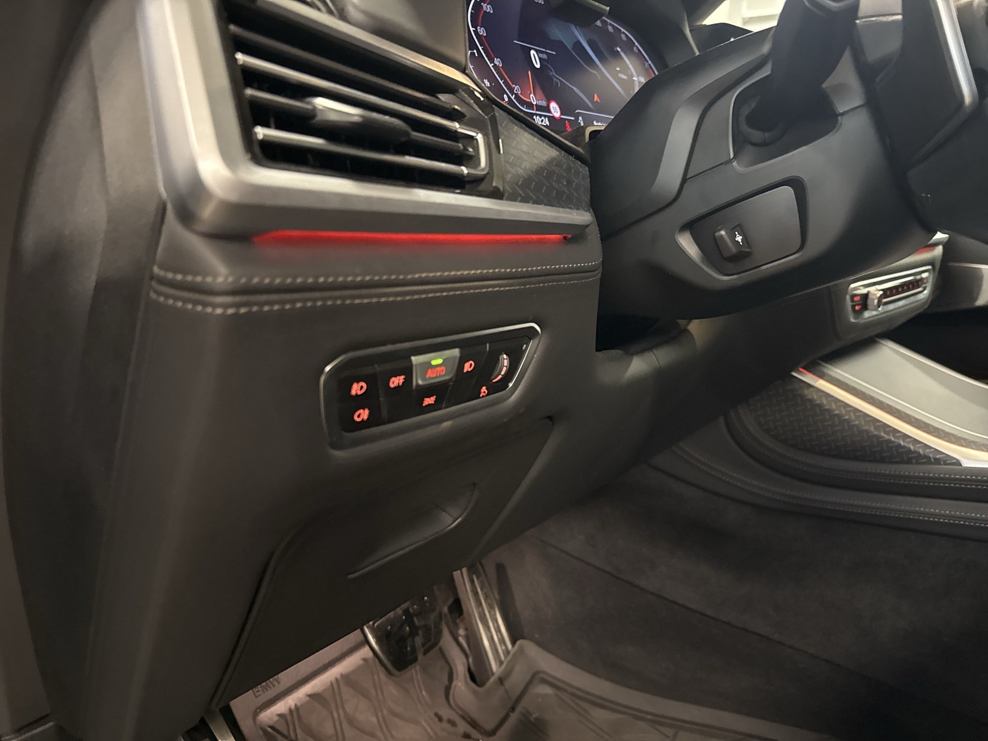 BMW X7 xDrive 48V 40d Steptronic-image-19