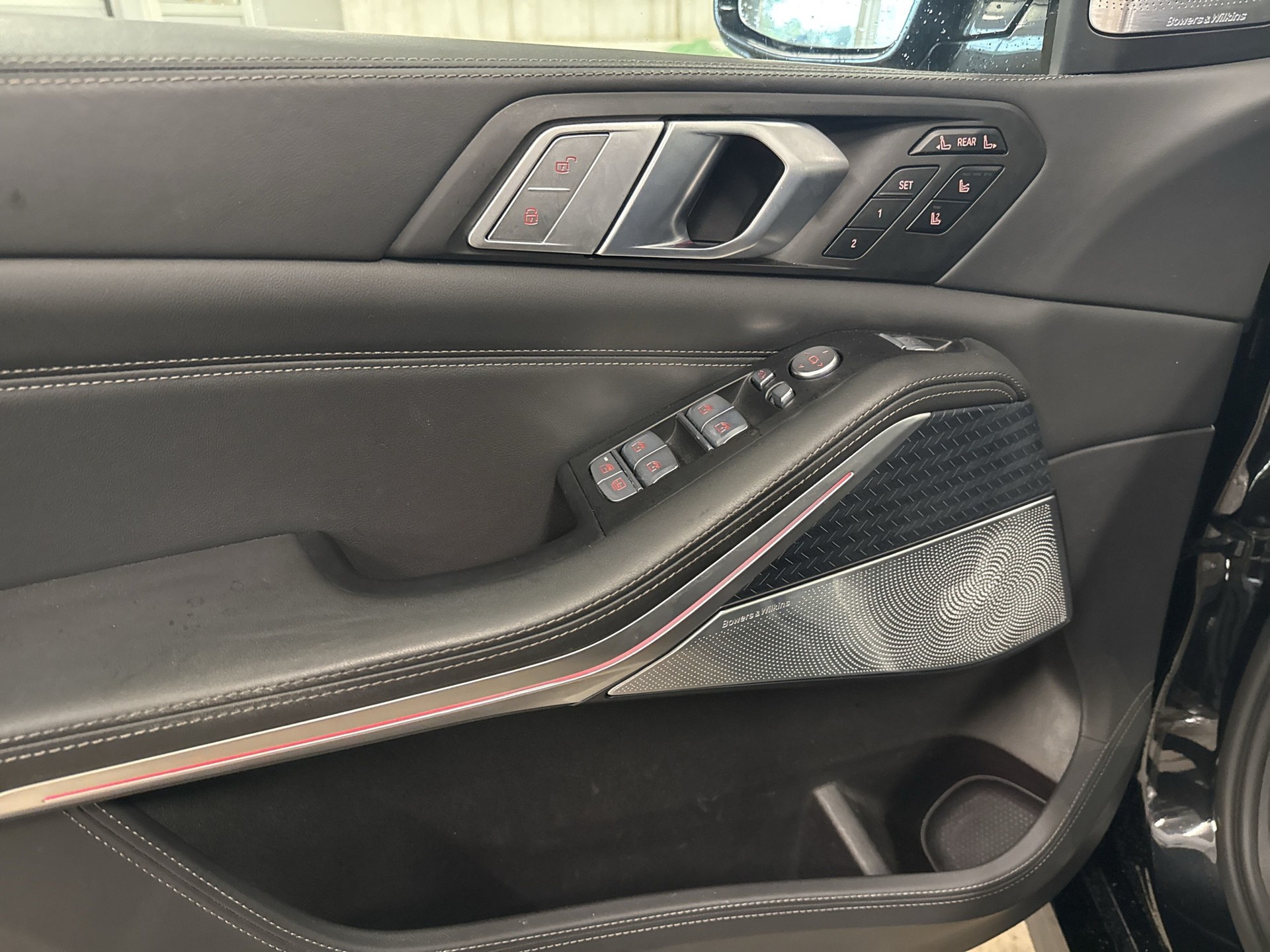 BMW X7 xDrive 48V 40d Steptronic-image-16