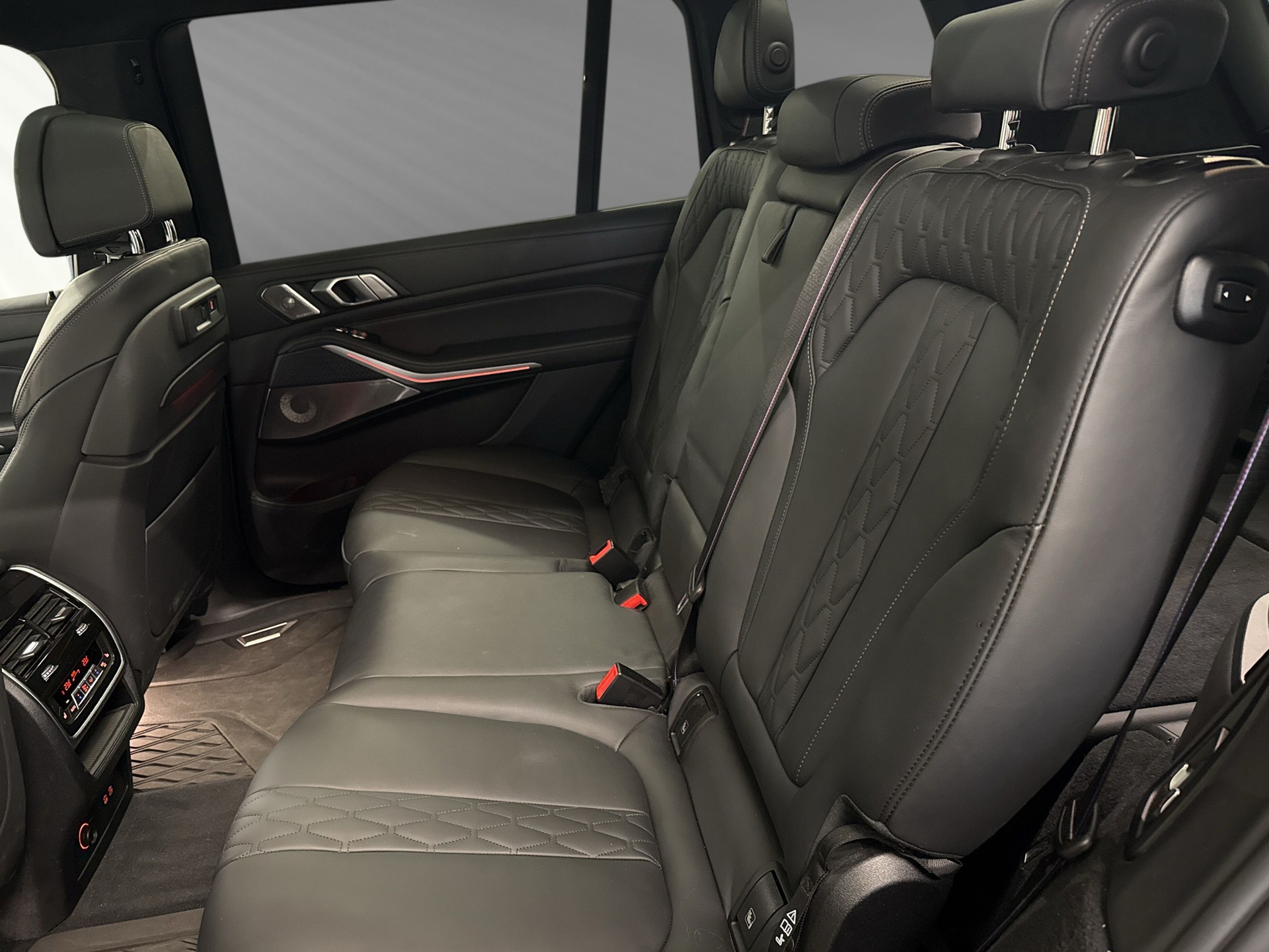 BMW X7 xDrive 48V 40d Steptronic-image-6