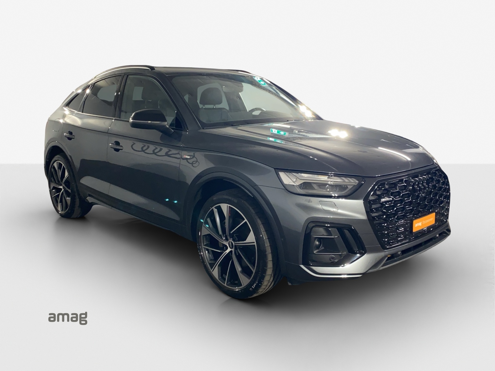 AUDI Q5 Sportback 40 TDI Blackedition quattro S-tronic-image-5