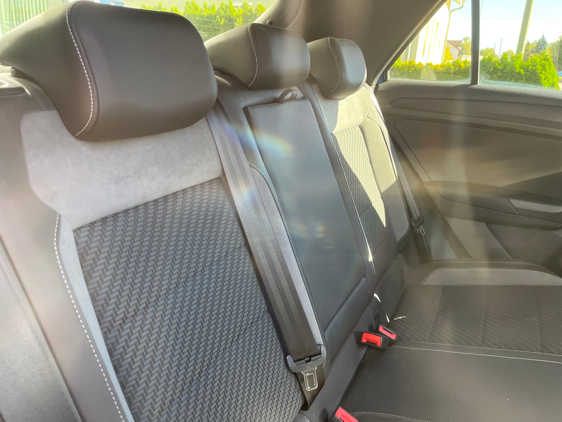 VW T-Roc 2.0 TSI Sport DSG 4Motion-image-7