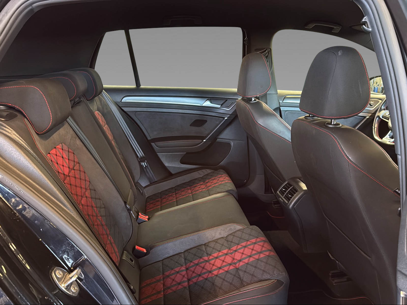 VW Golf VII 2.0 TSI GTI TCR DSG-image-21