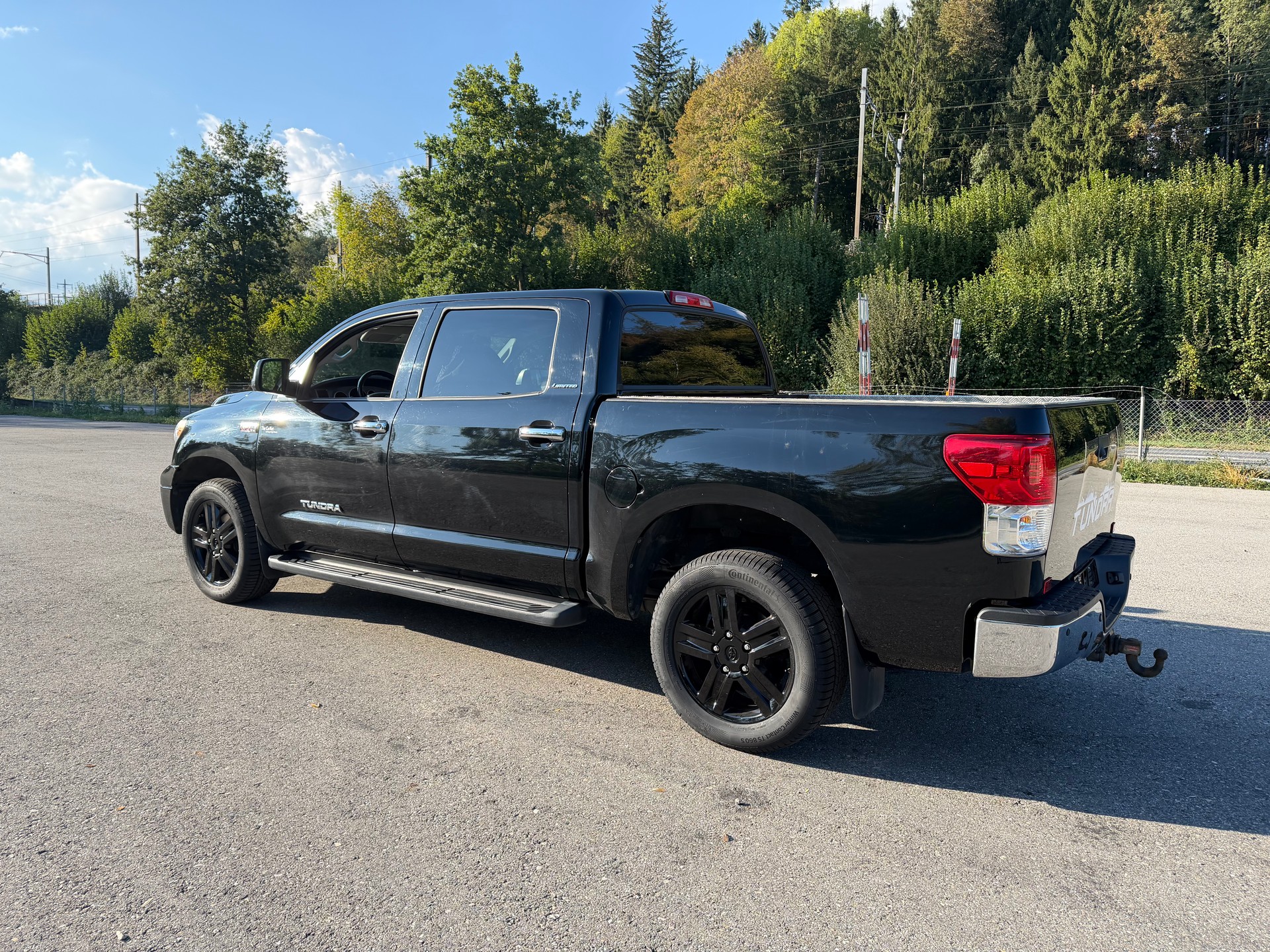 TOYOTA 5.7 V8-image-1
