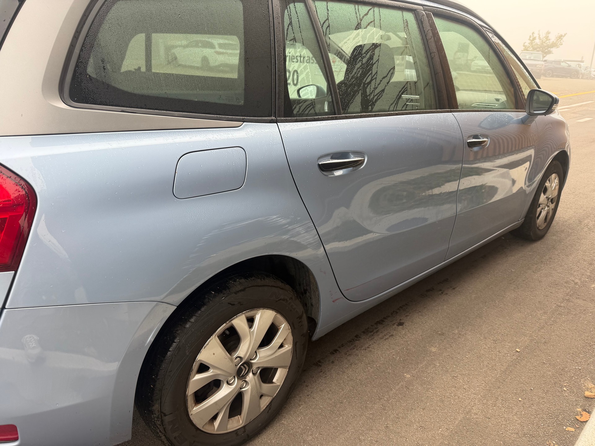 CITROEN Grand C4 Picasso 1.6 e-HDi-image-5