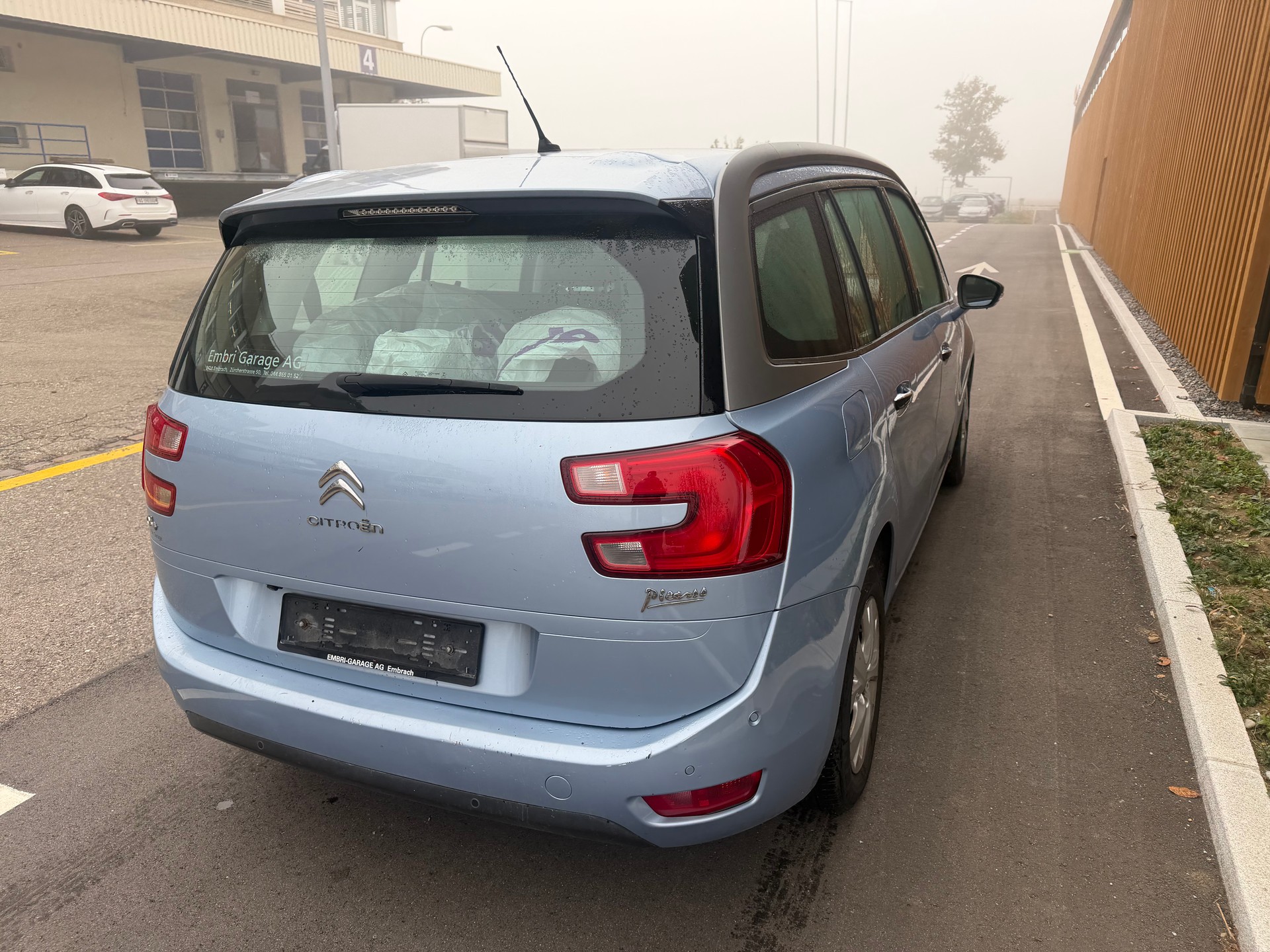 CITROEN Grand C4 Picasso 1.6 e-HDi-image-3