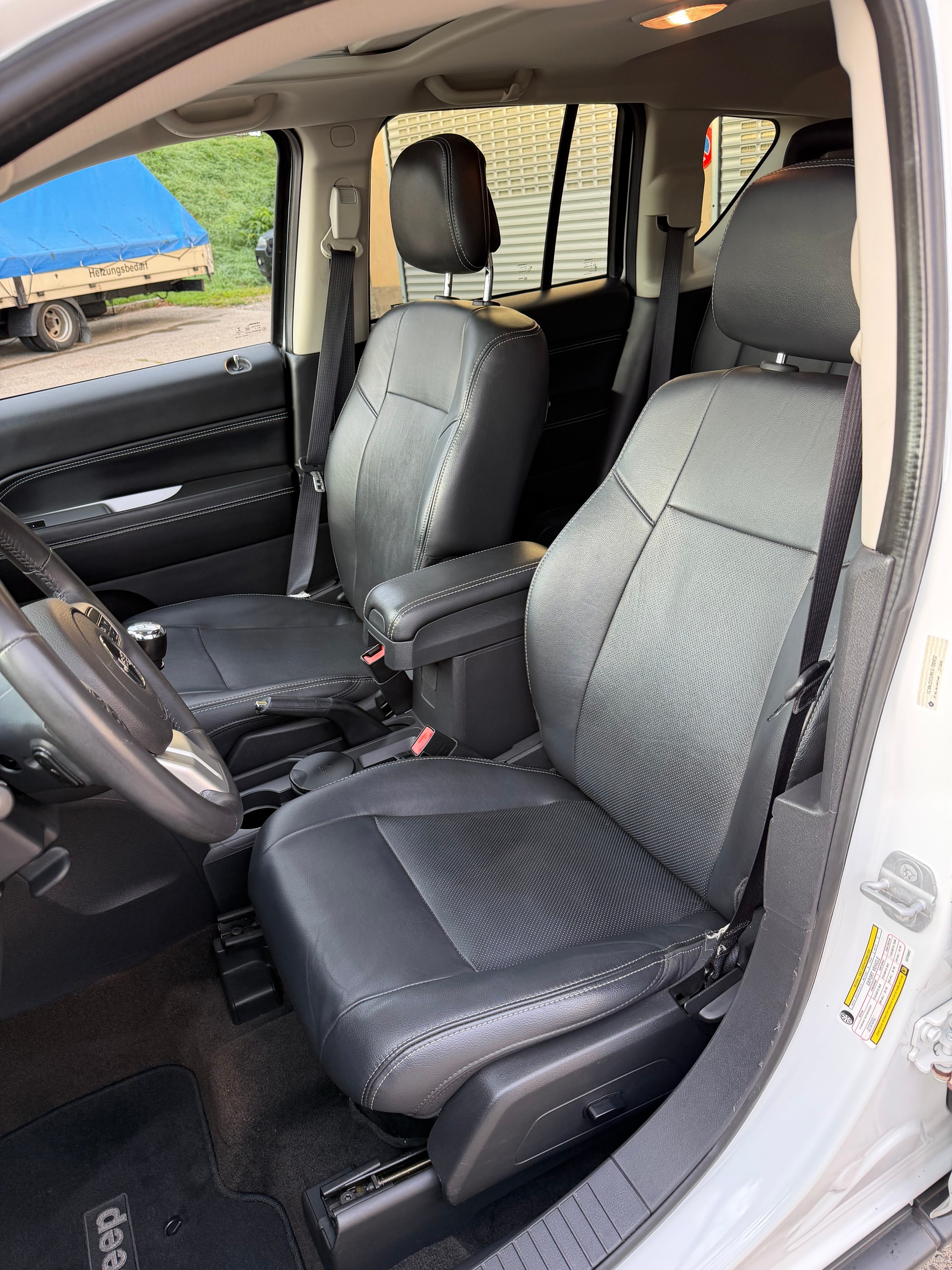 JEEP Compass 2.2 CRD Limited-image-9