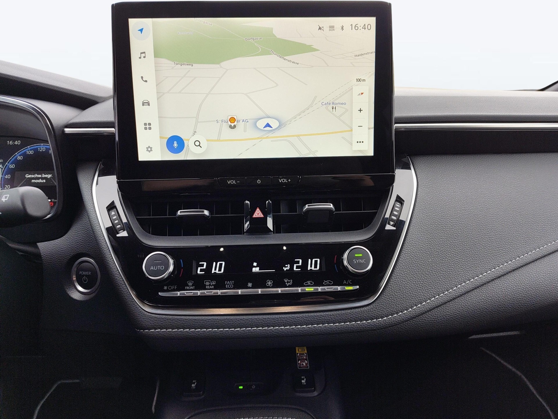 TOYOTA Corolla 2.0 HSD Trend-image-13